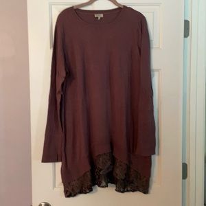 Logo pull over sweater